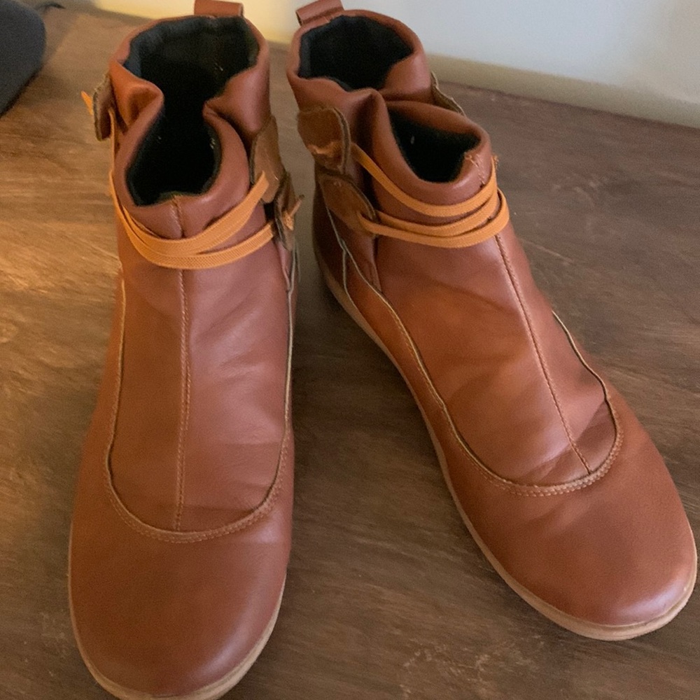 Brown waterproof boots